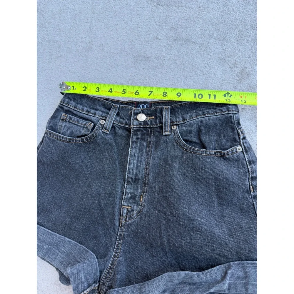 BDG Mom Shorts Women 27 Black High Rise Cuffed Denim Urban Outfitters